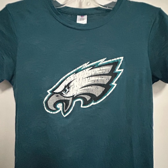 Philadelphia Eagles Official Sheer Embroidered T-shirt - Picture 4 of 8
